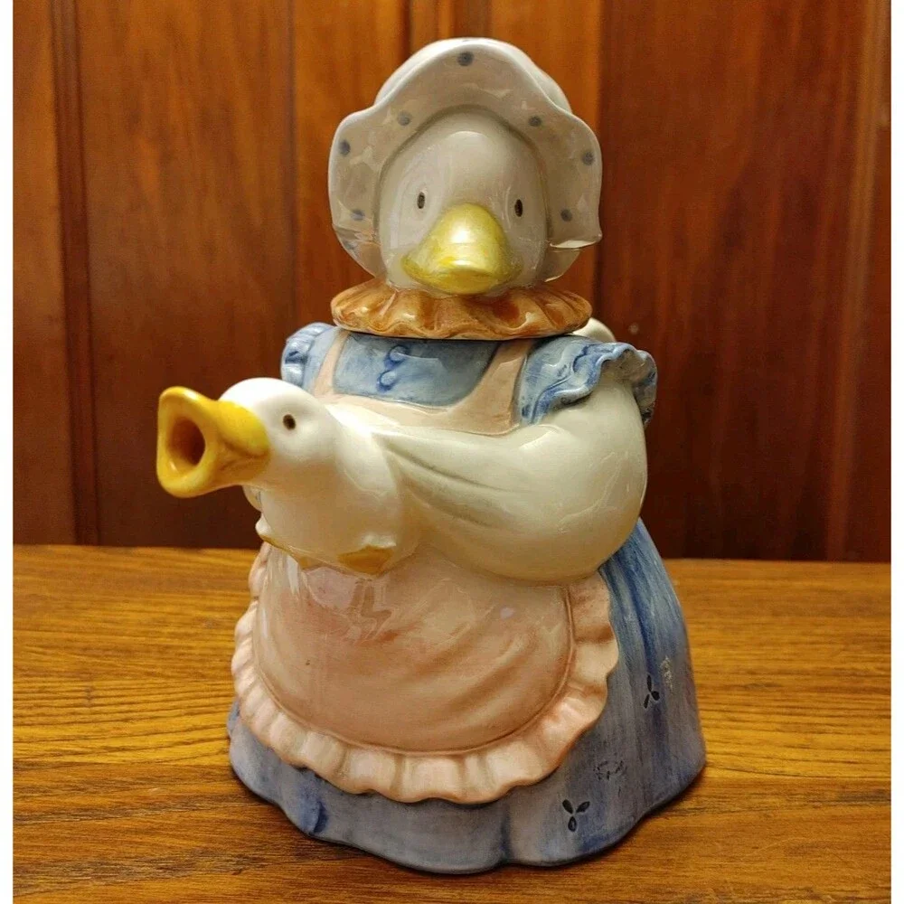 MCM ~ Vintage Otagiri Mother Goose Duck Figurine Teapot Hand Crafted In JAPAN EC